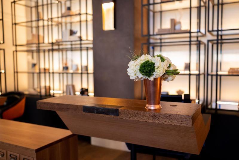 Surety Hotel Дес Мойнс Екстериор снимка